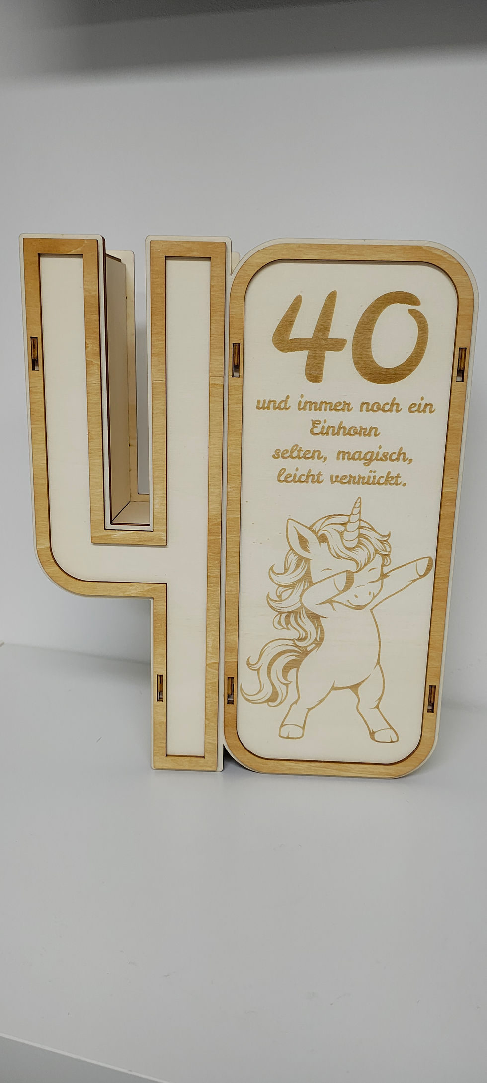 Miniaturbild: Zahlen Geschenk mit Weinfach