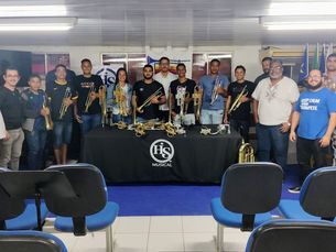 HS Musical e Abanfare: Um Encontro de Aprendizado e Descontração em Grande Estilo