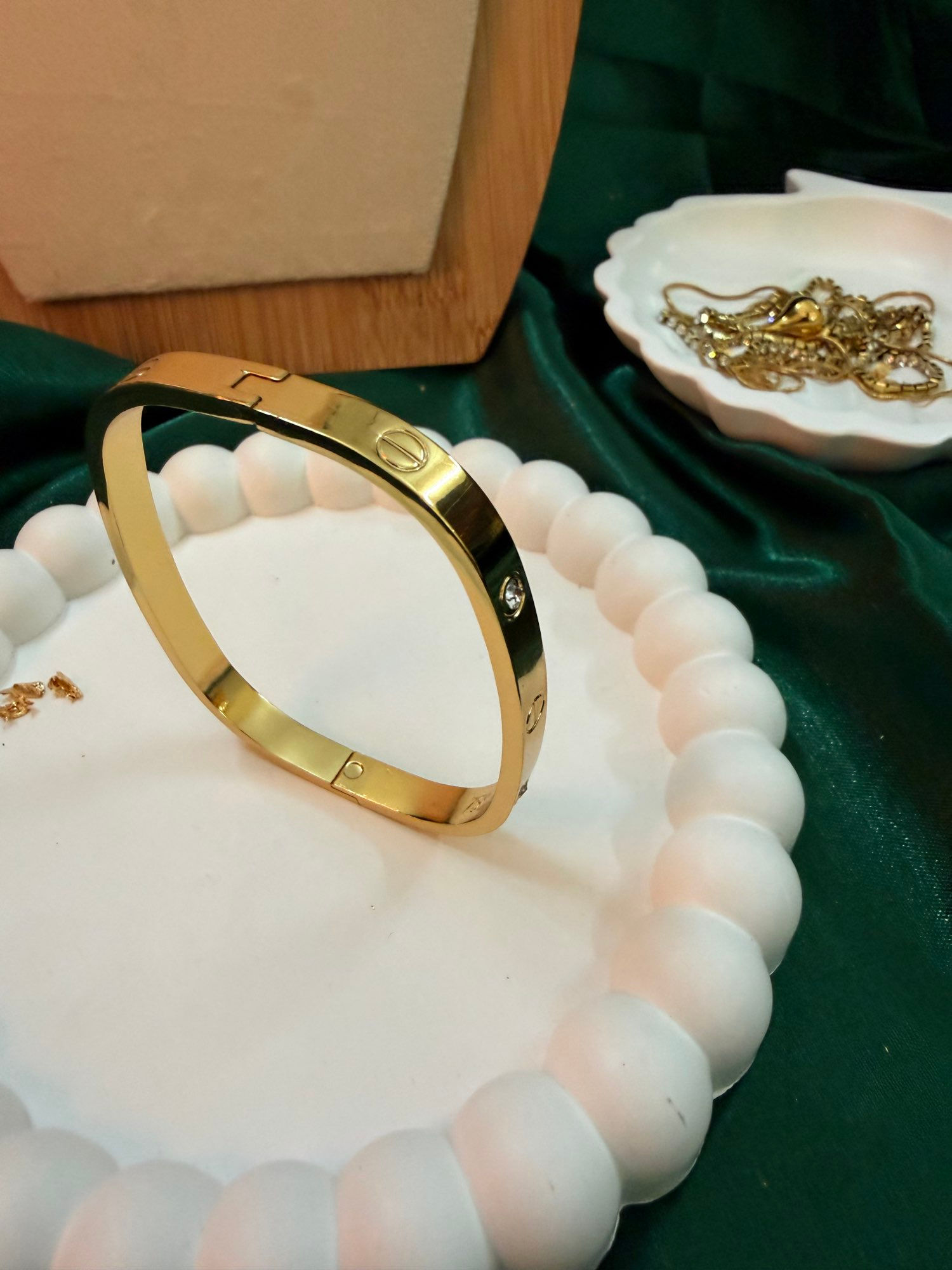 Amour Bracelet cuff