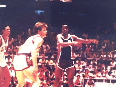 El padre del baloncesto colombiano