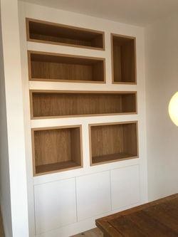 Kast met vakken