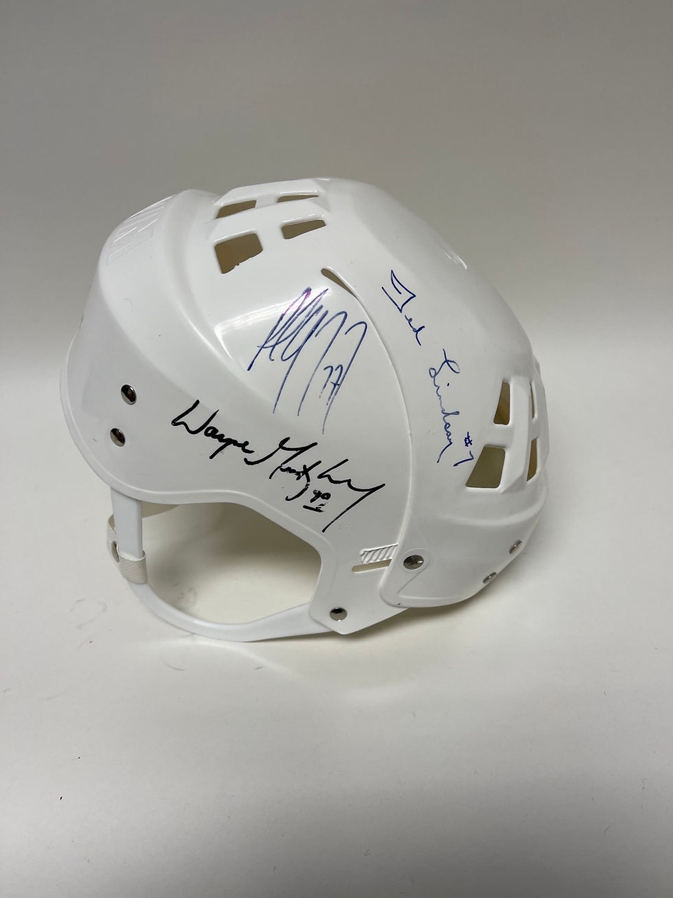 Thumbnail: Hockey Greats Helmet