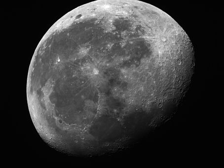 Todos os olhos estão na Lua