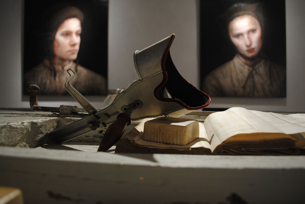 Foto di sala della mostra di Renata Soro, "Stereopsia", organizzata da zetaesse con la curatela di Diego Ferrante