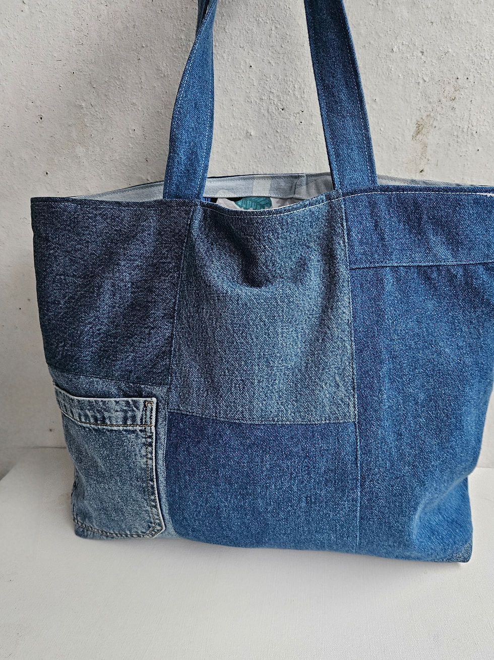Thumbnail: BERTA - Upcycled  denim tote bag with inner pocket