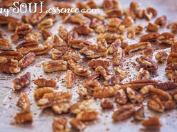 Whole30 Sea Salt Roasted Pecans