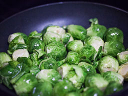 Whole30 Roasted Brussel Sprouts