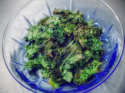 Whole30 Oven-Roasted Kale Chips