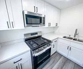 21 1/2 Roycroft Avenue