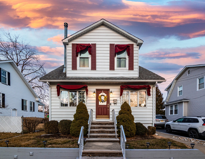 Hawthorne Home - Exterior - SM-1_edited.jpg