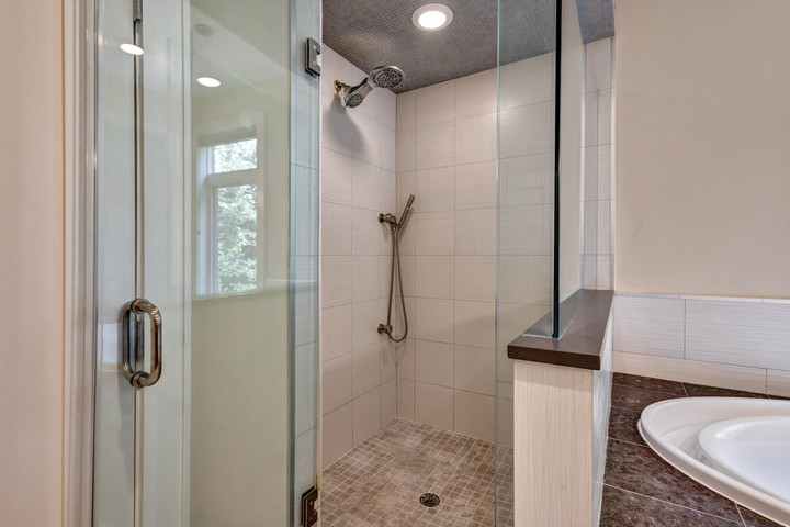 Mr Qi - 8719 Churchill Rd - 4WEB-43.jpg