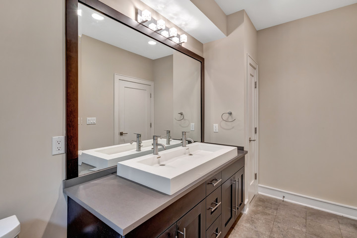 Mr Qi - 8719 Churchill Rd - 4WEB-28.jpg