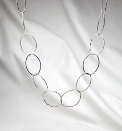Oval link necklace