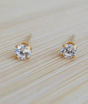 Hypoallergenic crystal stud earrings