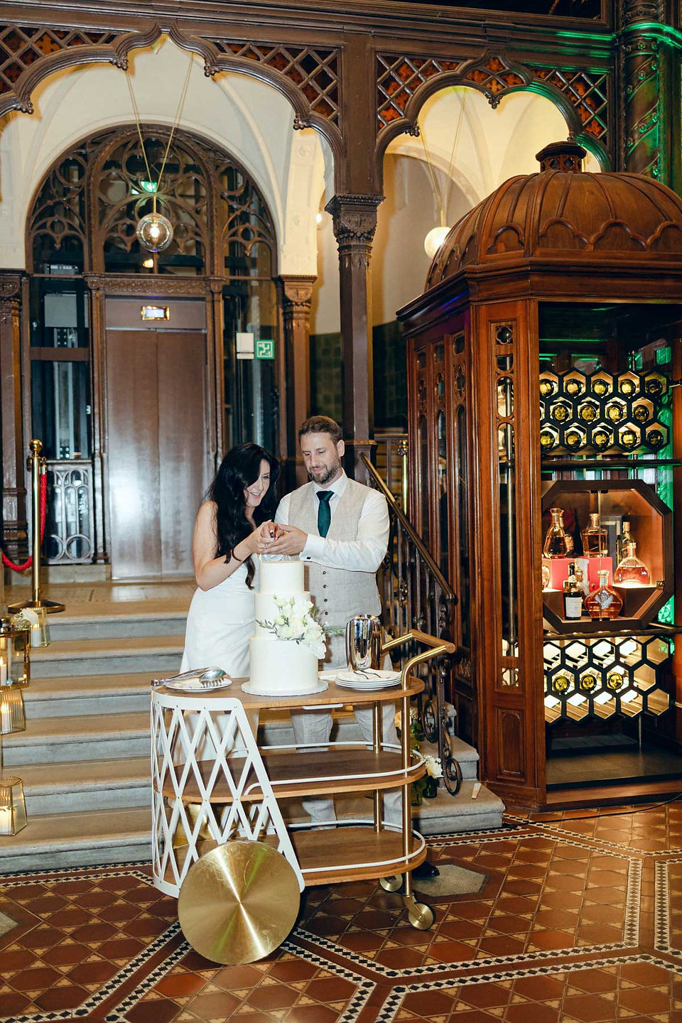 Luxurious wedding photography in the Parisi Passage