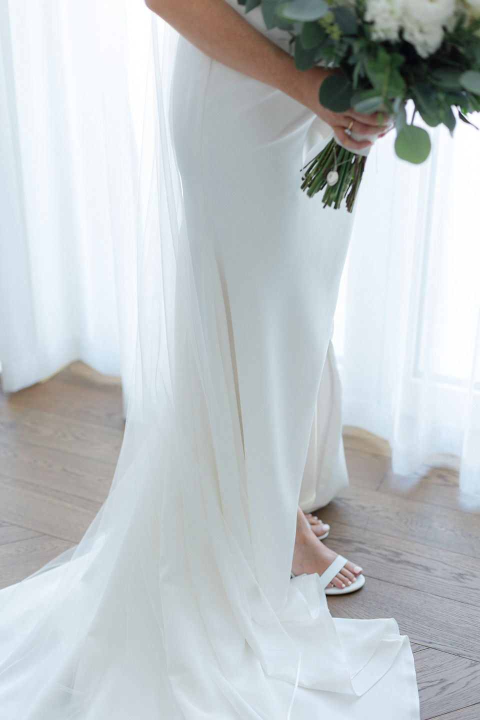 Luxurious wedding photography in the Parisi Passage