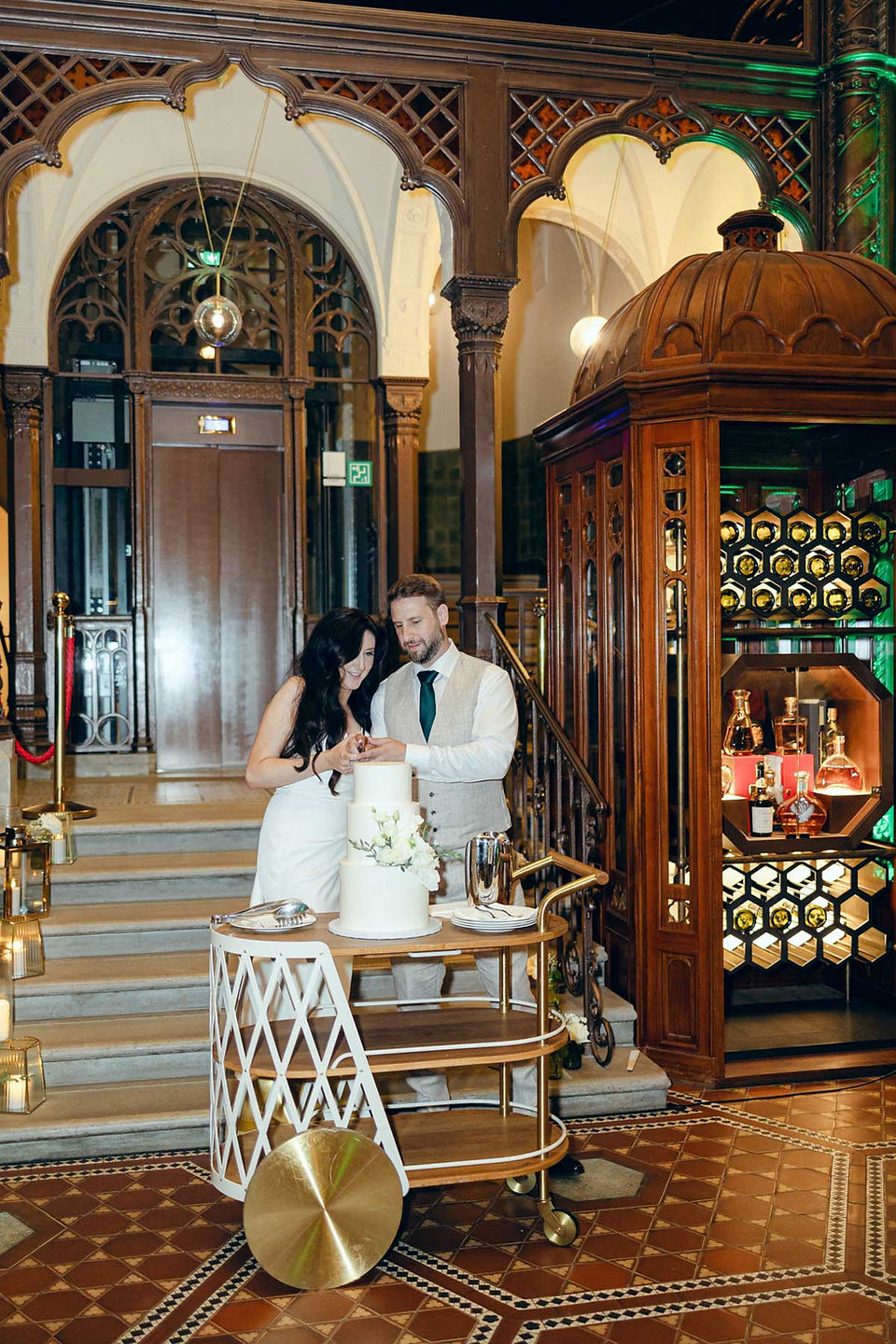 Luxurious wedding photography in the Parisi Passage