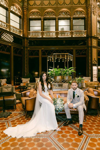 Luxurious wedding photography in the Parisi Passage