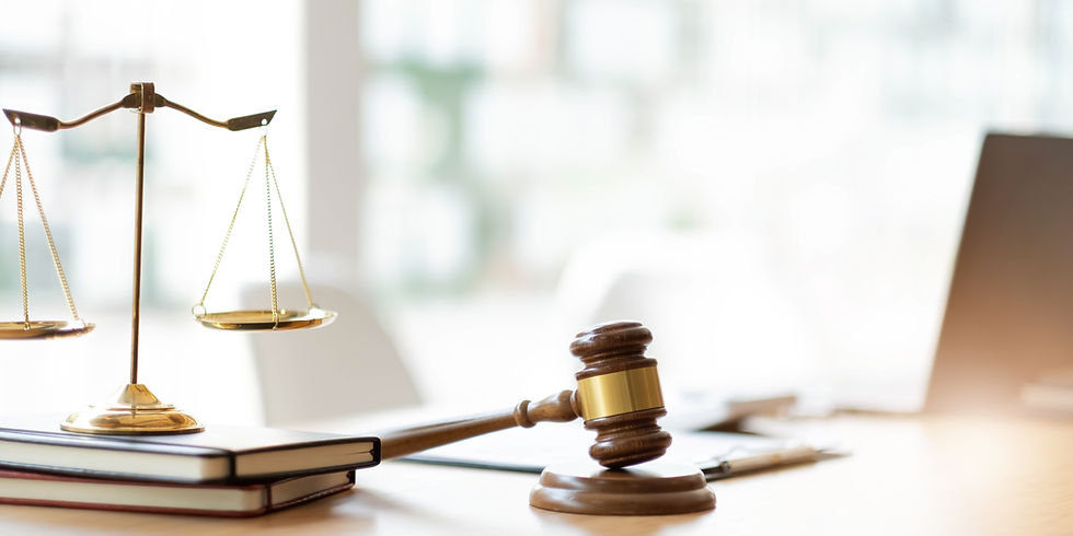 simbol ciocan judecator