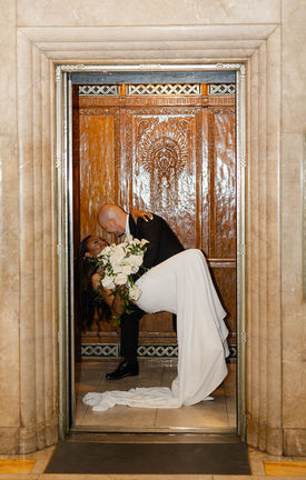 Wedding Patrina & Michael -  Bride & Groom - Elevator Kiss