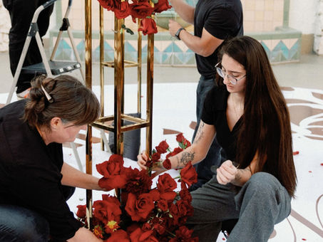 WHY IT’S WORTH HIRING A WEDDING PLANNER (EVEN AT A FULL-SERVICE VENUE)