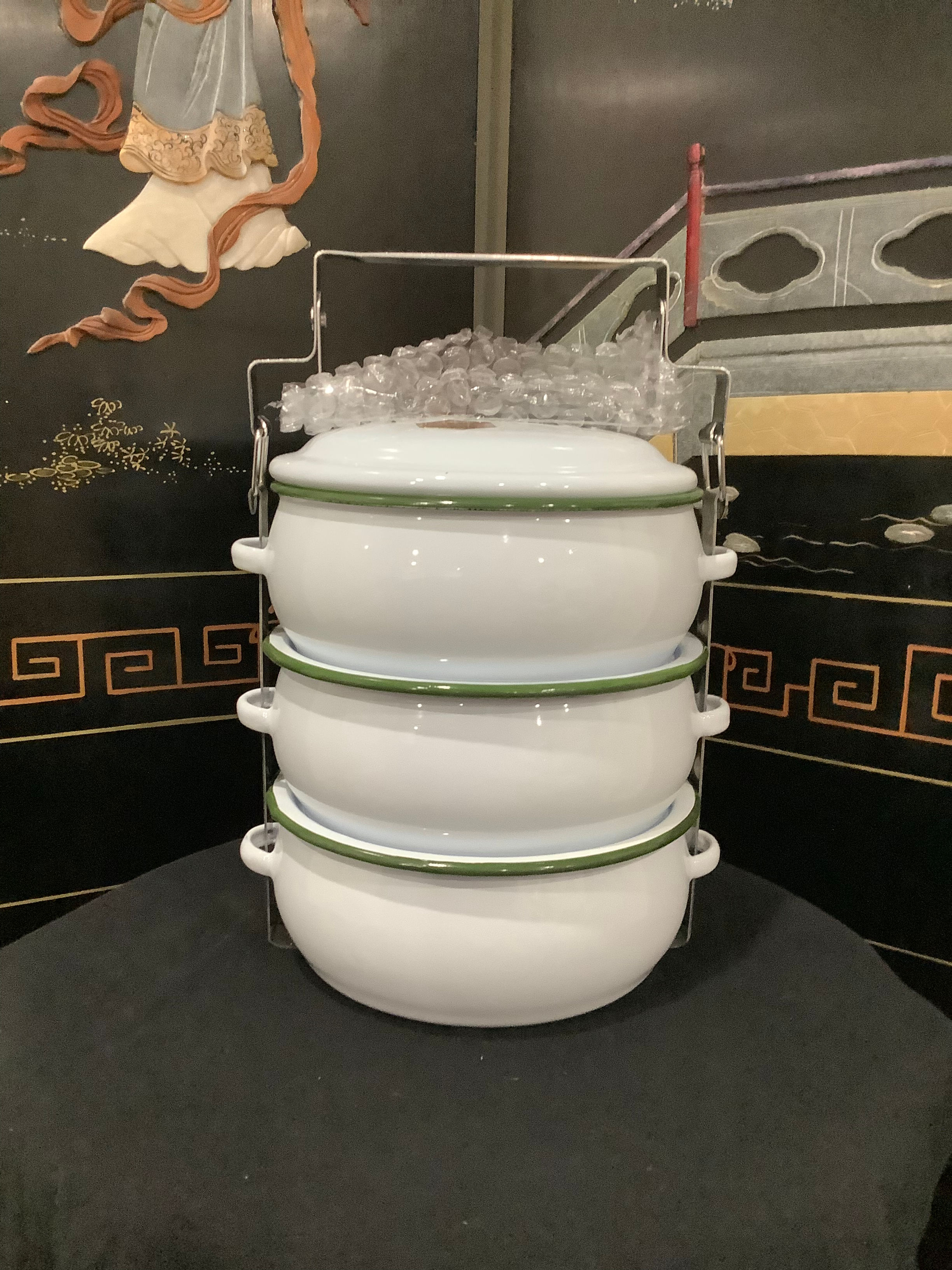 ปิ่นโตเคลือบ ทรงบุษบา  สีขาว