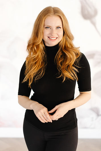 Tulle Tuxedo Branding-18021_edited.jpg