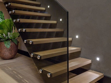 eseguiamo parapetti in vetro