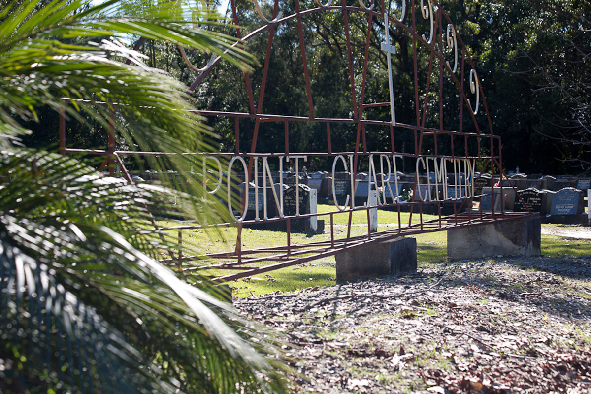 Point Clare Cemetery grounds