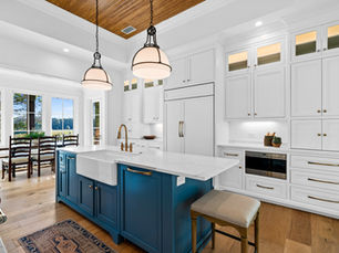 ✨The Appeal of a Well-Designed Kitchen Island🔨🏡