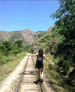 CONFIESO QUE ME VOY DE VIAJE [sin pasaje de vuelta]