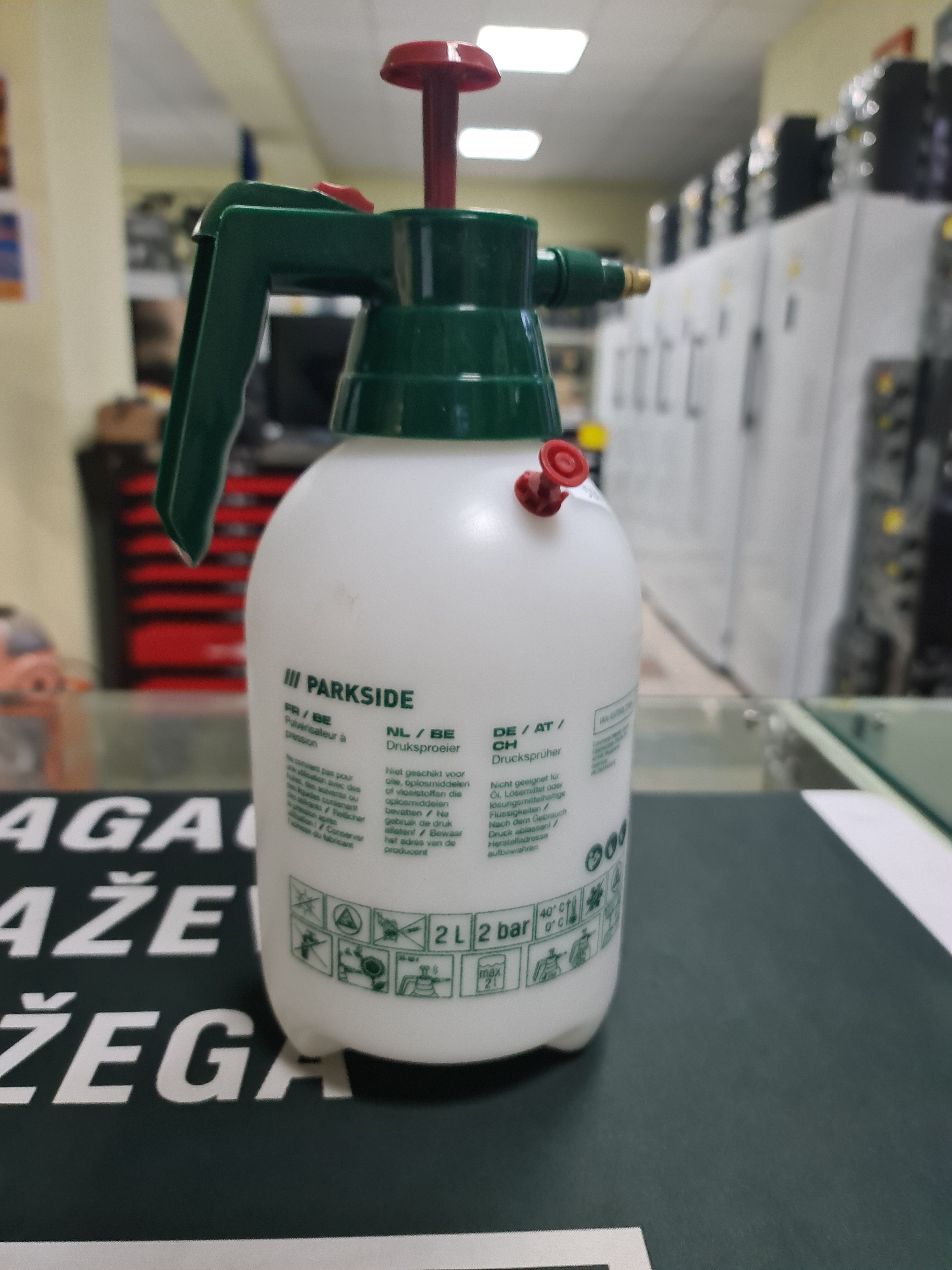 Parkside ručna tlačna prskalica 2L