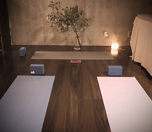 yogatotti1_edited.jpg