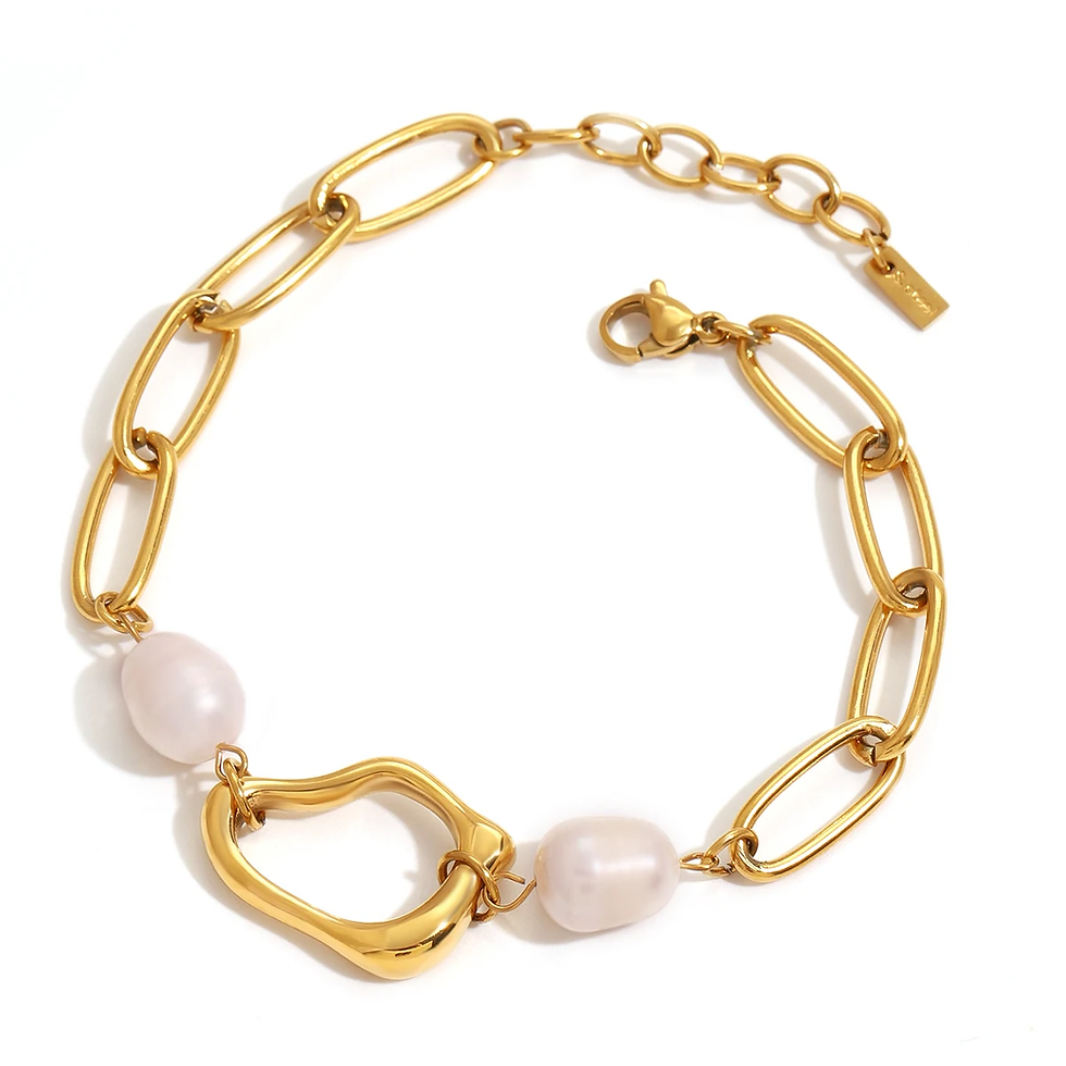 Thumbnail: Pearl gold designed bracelet