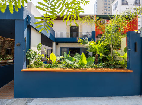 Fotografia de arquitetura comercial e engenharia para Castaldi Riva Engenharia (@castaldirivaengenharia). Restaurante Blu Bar do Mar.