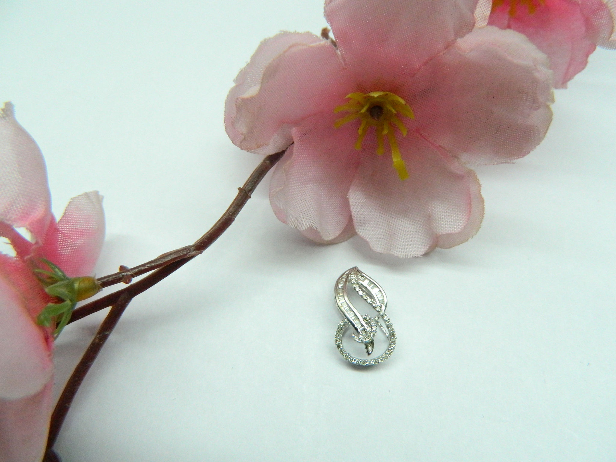 Gold Diamond Pendant