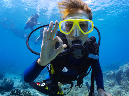 Scuba Diving Hand Signals: Are You Really OK?