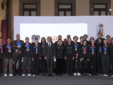 Sheinbaum anuncia aumento de becas para deportistas tras récord de 407 medallas en Santo Domingo