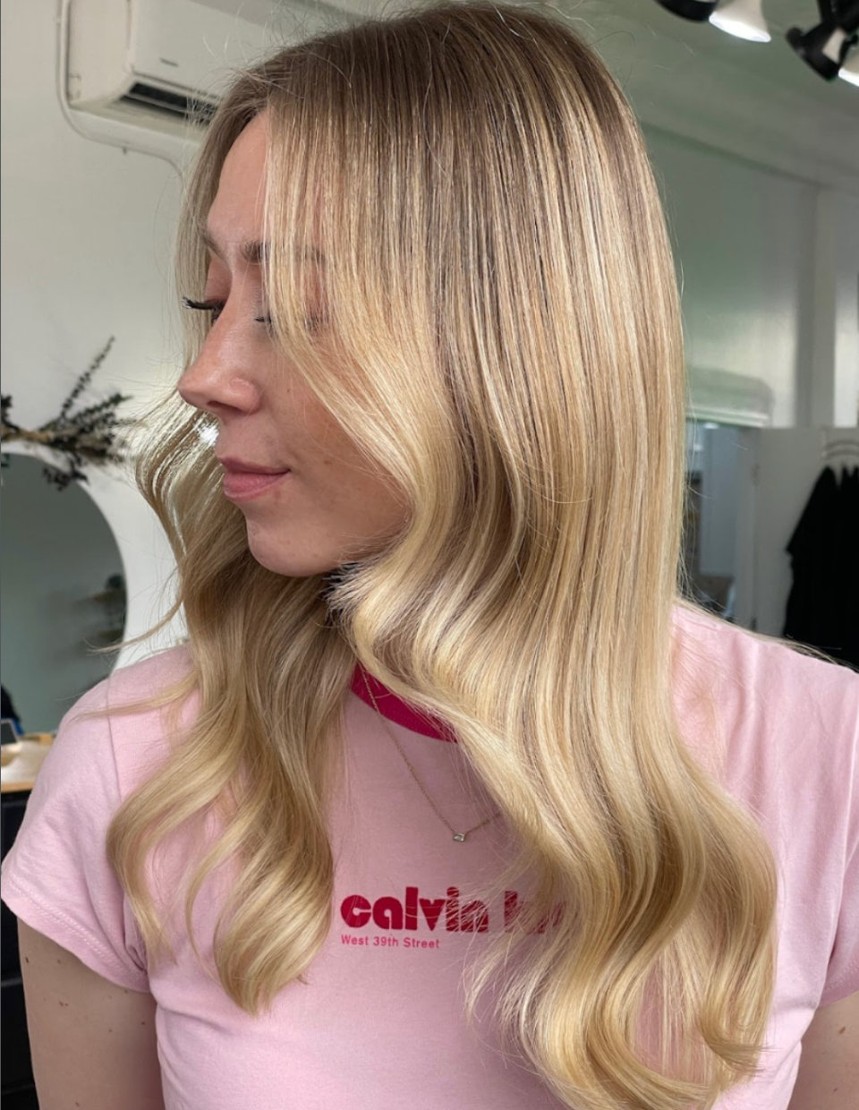 What is lived-in color? Learn why it’s perfect for brunettes at Vibe KC in Kansas City, MO.