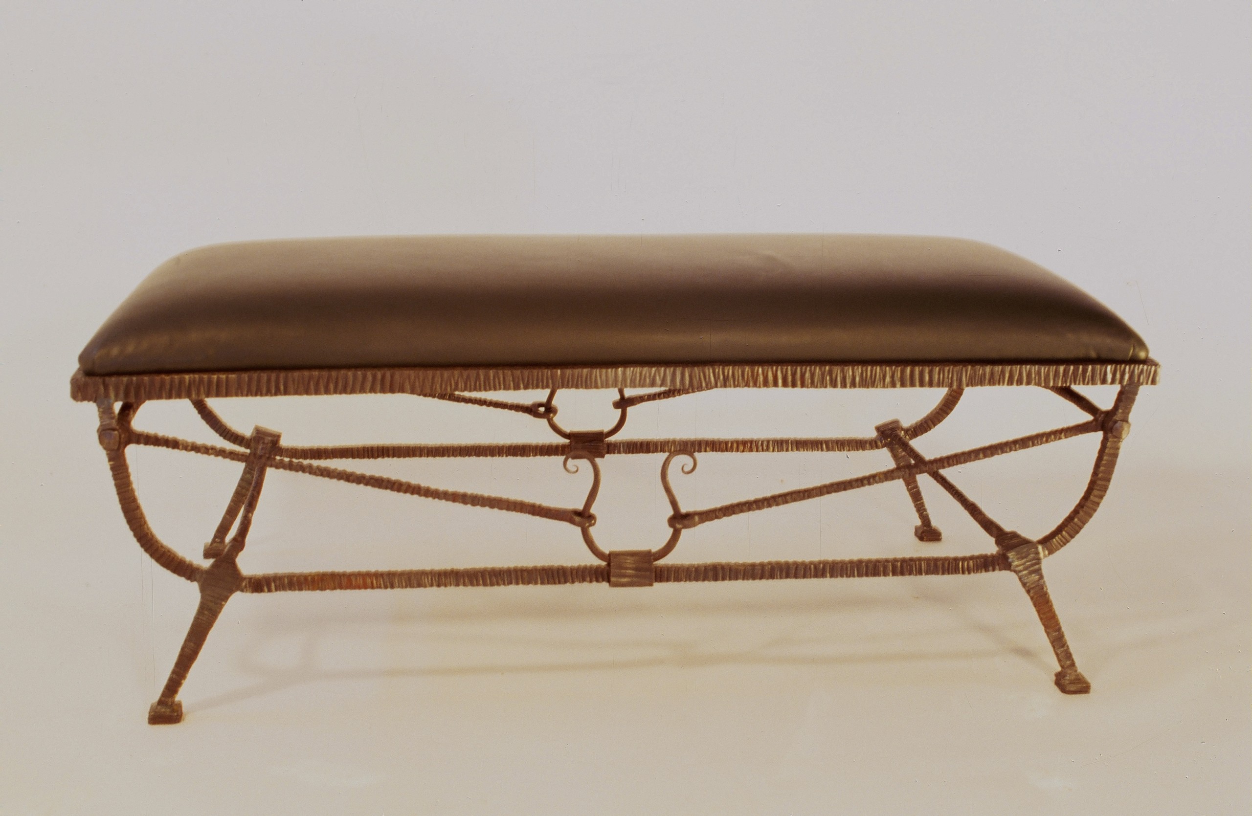 Kaviar Forge bench