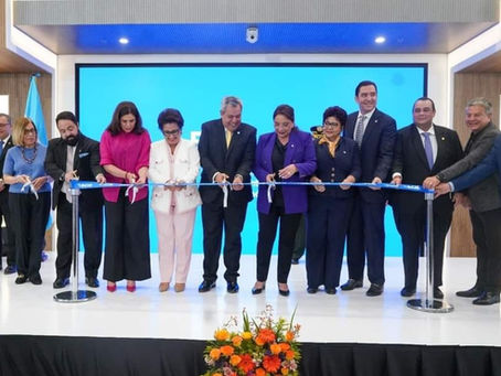 Presidenta participa en inauguración de moderno edificio del BCIE y anuncia apoyo a capitalización
