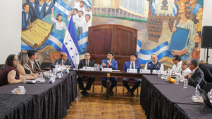 Comisión de Salud conoce reducción de mora quirúrgica y proyectos del Hospital San Felipe