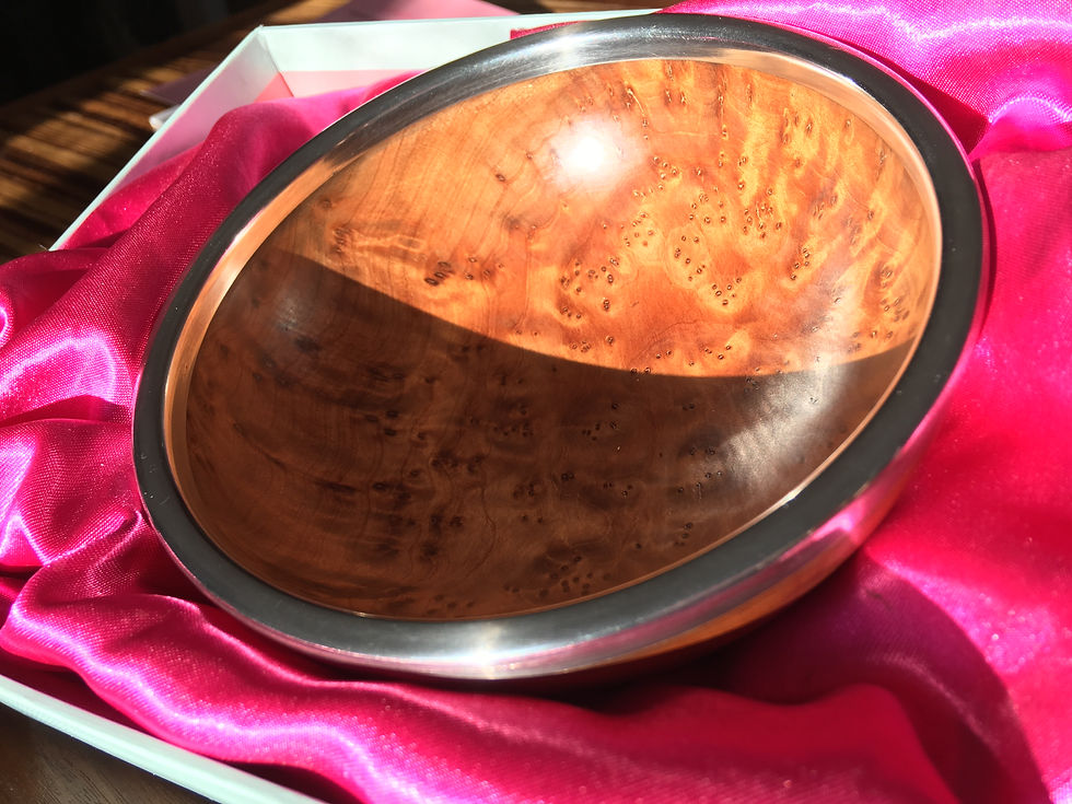 Thuya Burr and pewter rim