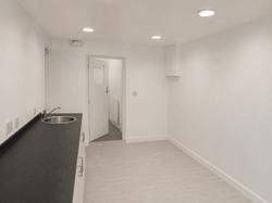 Treatment room rental hire