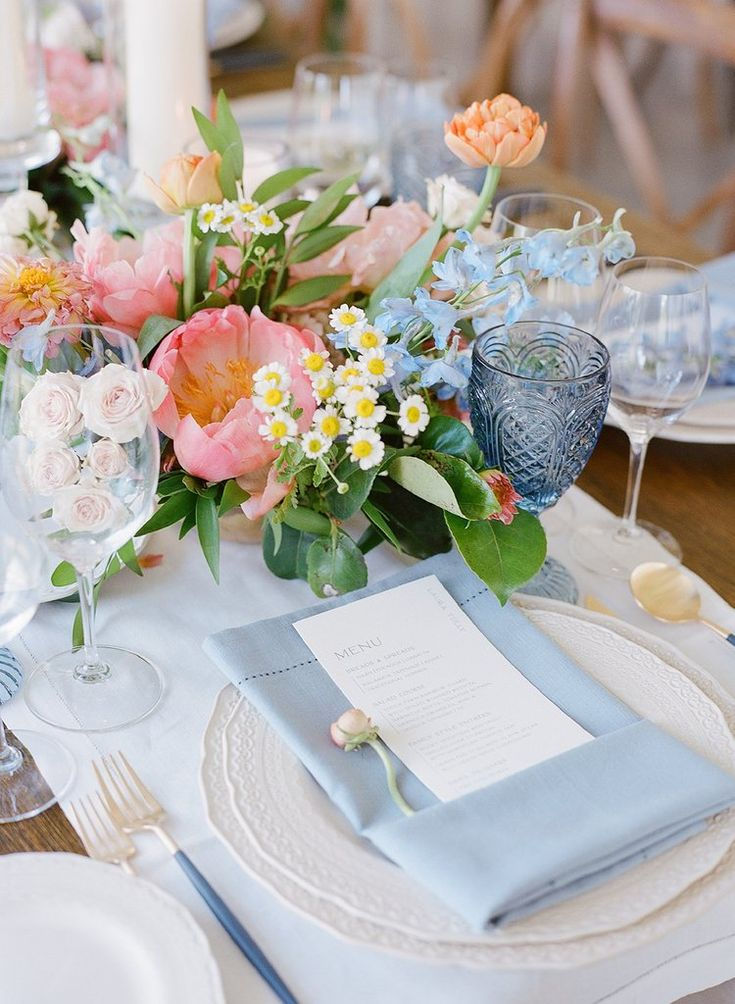 colorful wedding decor, colorful wedding flowers, wedding centerpeices
