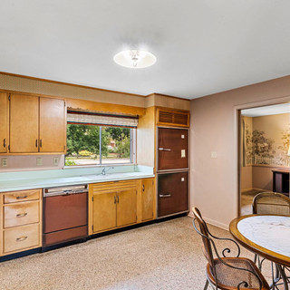 Kitchen - Main Floor