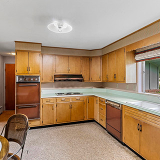 Kitchen - Main Floor