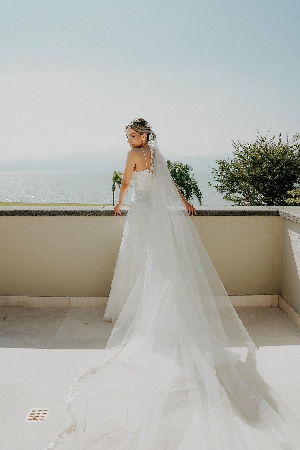 PAU Y CARLOS SE CASARON EN CHAPALA, SU PRIMER BAILE FUE CON UN ATARDECER HERMOSO