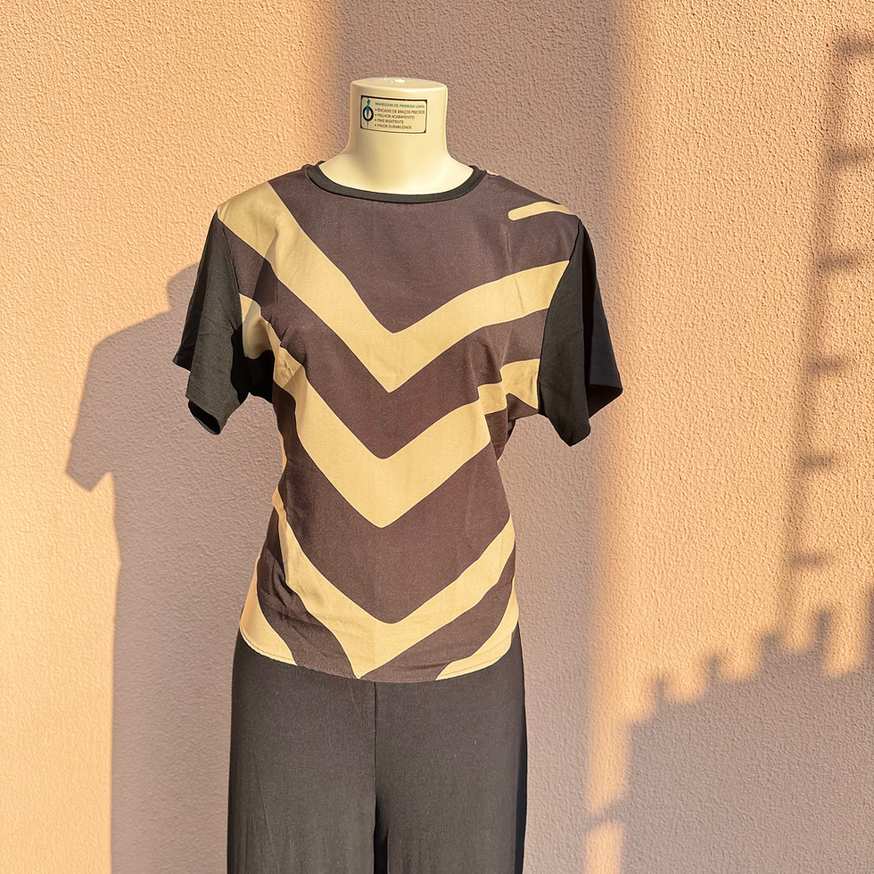 Miniatura: BLUSA SEDINHA PRETA/DOURADO- TAMANHO GG