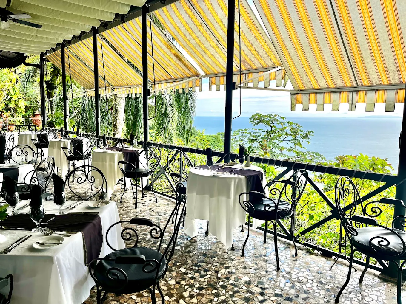 Hotel Villa Caletas